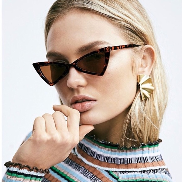 Free People Accessories - Free People Geo Cat Eye Sunnies